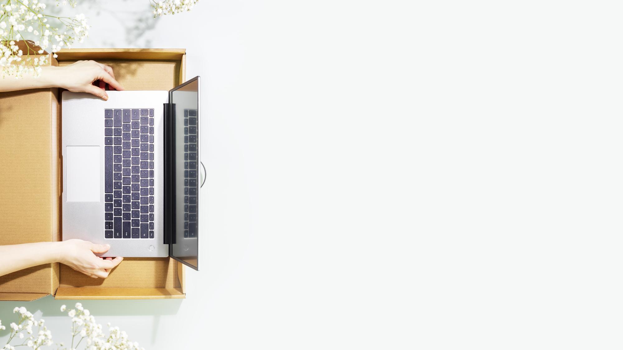 Package overview on desk